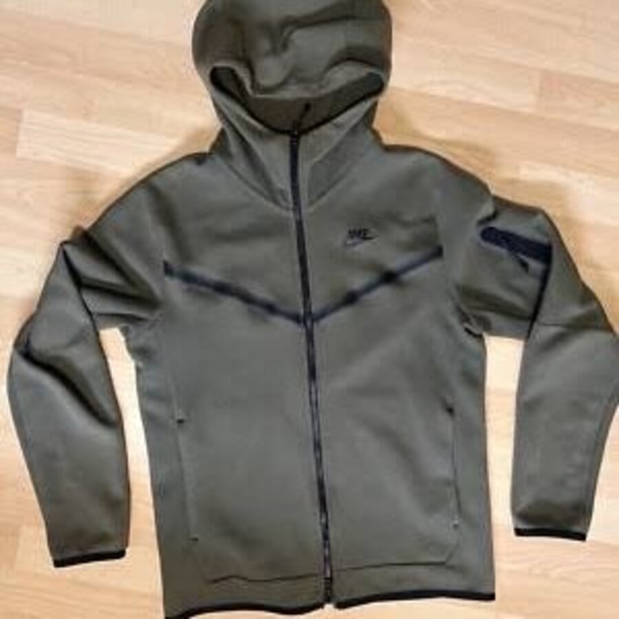 ThriftUp UK pre-owned Nike